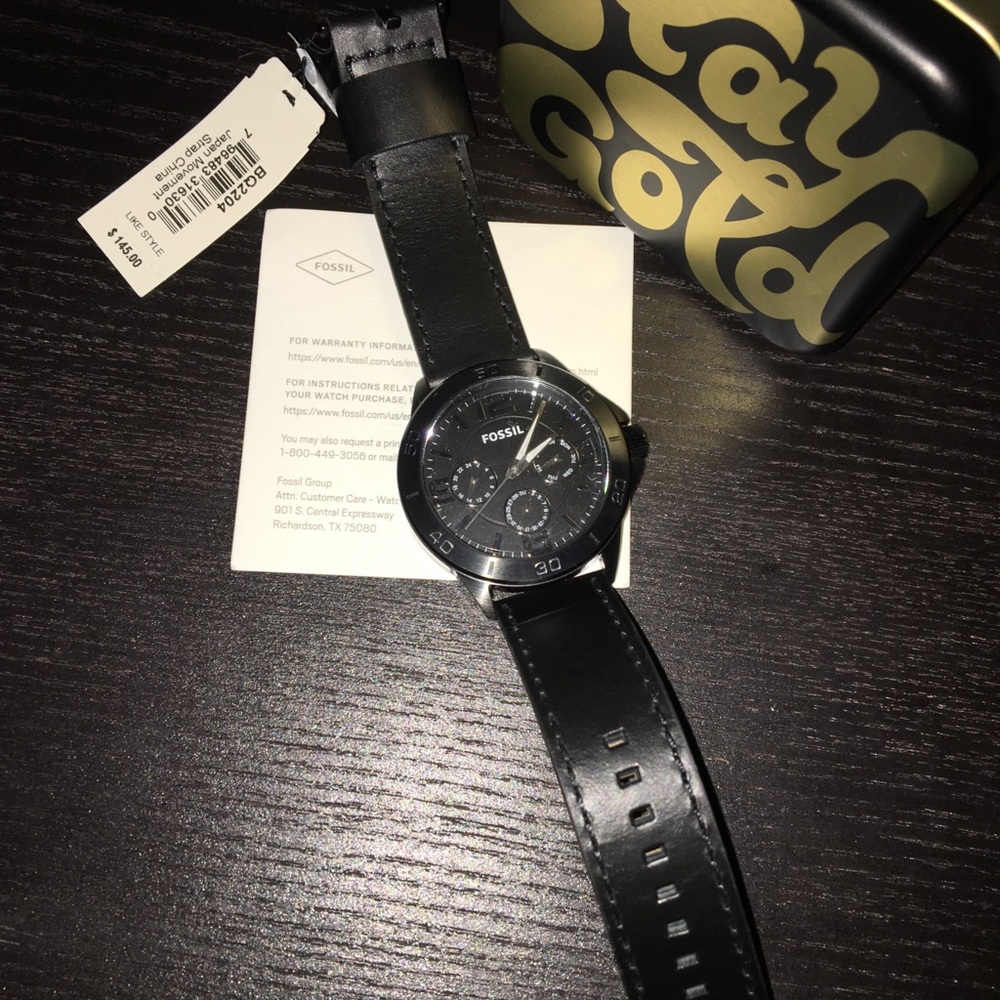 Men’s fossil leather watch NWT